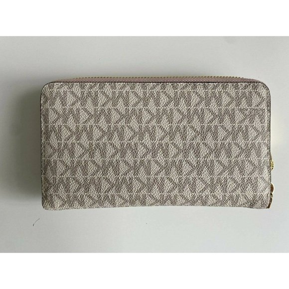 Brand New Michael Kors Jet Set Travel Wallet (PWD BLSH MLT) - Picture 2 of 5